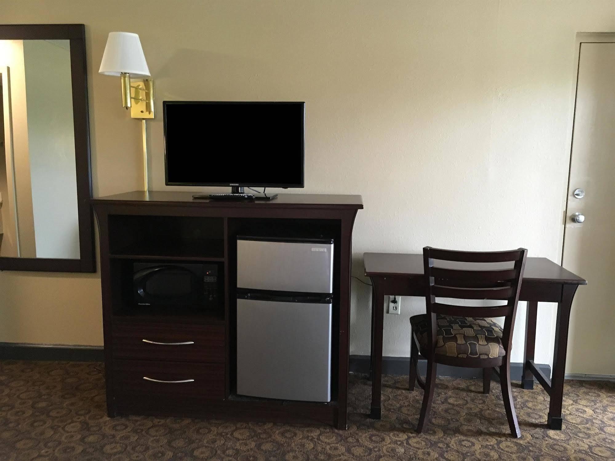 Americas Best Value Inn And Suites Greenwood Eksteriør billede